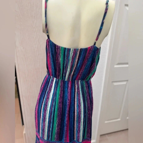 BEAUTIFUL FUN COLORFUL STRIPED MAXI DRESS SIZE MEDIUM - Picture 8 of 13